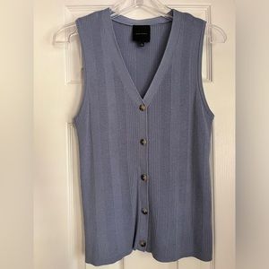 Alex Marie button down sleeveless blouse